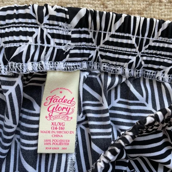 Faded Glory Geometrical Joggers size XS, Black and White - Picture 4 of 10